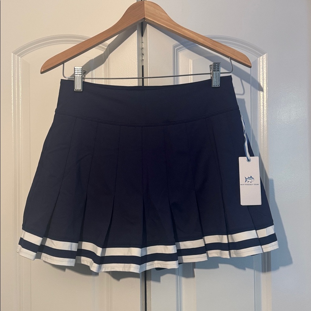 Southern Tide Navy Skirt with White Accents
